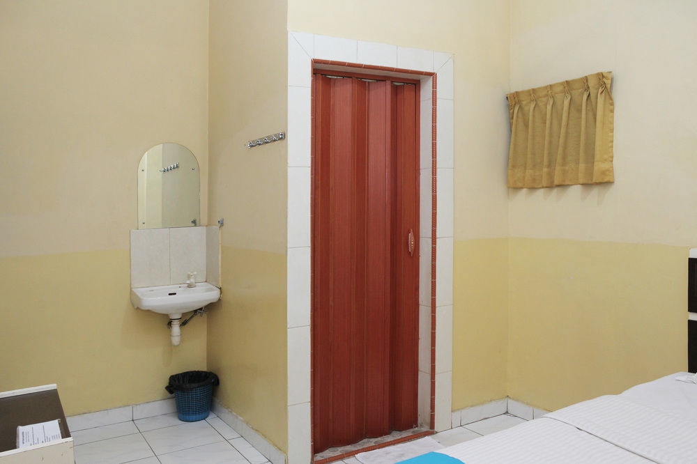 Nida Rooms Selat Panjang 11 Medan Kota Esterno foto